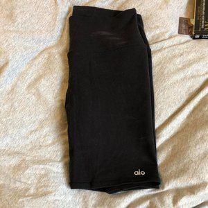 Alo Yoga High-waist Biker shorts L